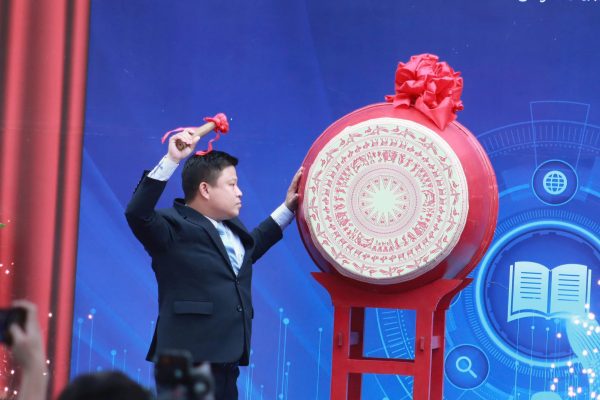 Trường Cao đẳng Nghề Hoa Sen long trọng tổ chức Lễ Khai giảng năm học 2025 – 2026 và Công bố Quyết định bổ nhiệm Hiệu trưởng