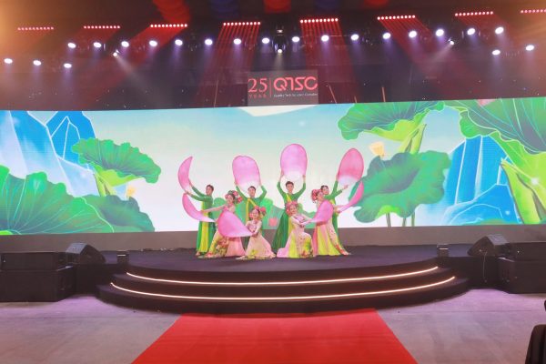 Mãn nhãn với “Dáng Sen”: Khi nghệ thuật sinh viên thăng hoa tại lễ kỷ niệm thành lập Công viên Phần mềm Quang Trung (QTSC)